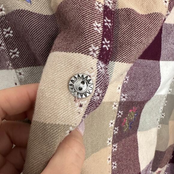Hunter Run Women's Checkered floral embroidered flannel flower metal buttons XL - Picture 5 of 8